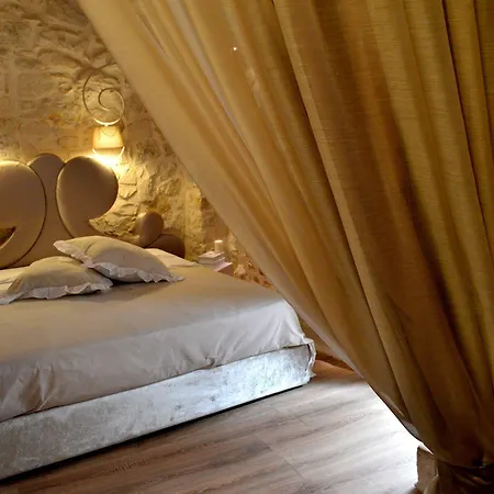 Diffuso Dimora Rossi