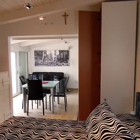 Diffuso Dimora Rossi Panzió Turi