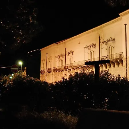 Diffuso Dimora Rossi 4* Turi