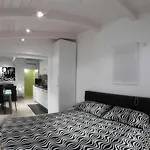 Diffuso Dimora Rossi Bed & Breakfast 4*