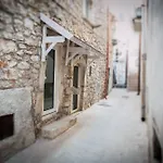 Bed & Breakfast Diffuso Dimora Rossi 4*