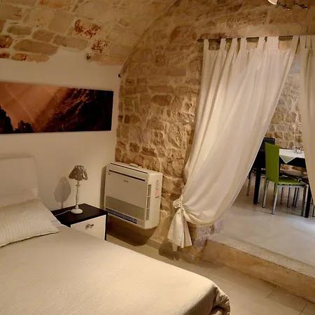 Diffuso Dimora Rossi 4* トゥーリ