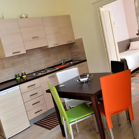 Diffuso Dimora Rossi Couette-café 4*