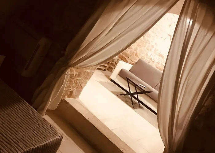 Bed & Breakfast Diffuso Dimora Rossi 4*